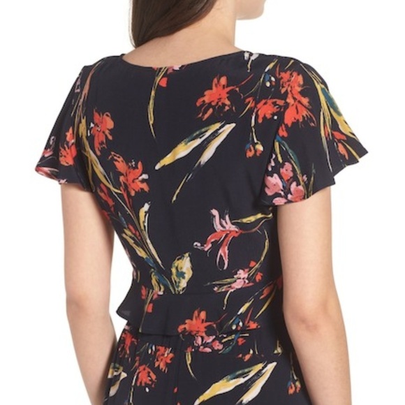 New!Leith Ruffle Tie Front Crop Top Dark Navy Blue - Picture 4 of 5